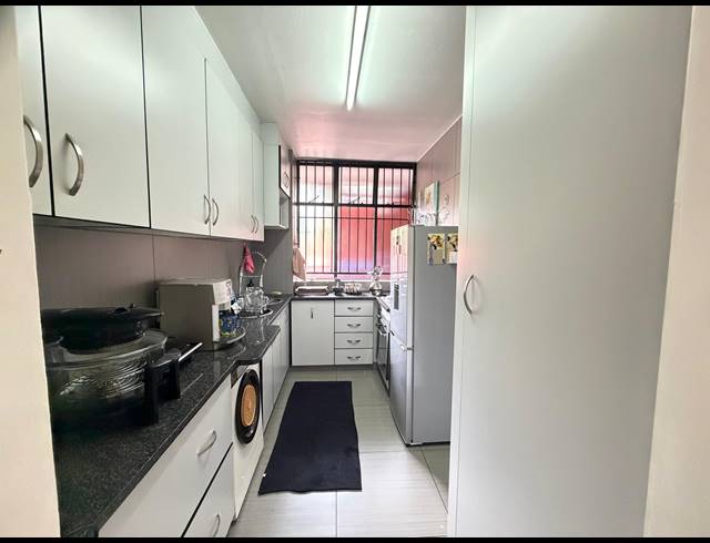 2 BEDROOM APARTMENT FOR SALE IN KILNER PARK